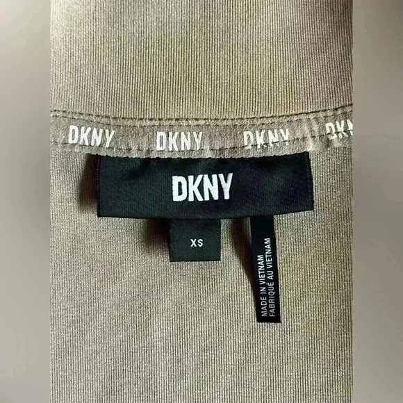 DKNY Jacket Womens XS Beige Full Zip Puff Sleeve Athleisure Activewear - Picture 4 of 4